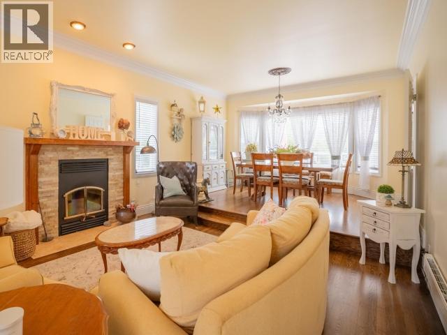 10067 HIGHWAY 101, Powell River