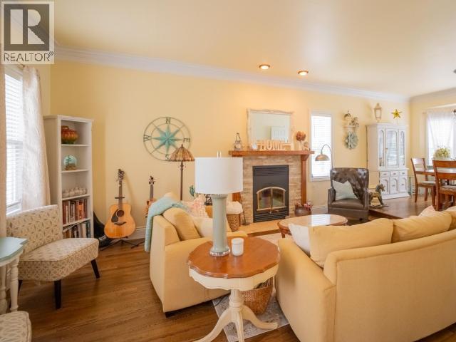 10067 HIGHWAY 101, Powell River