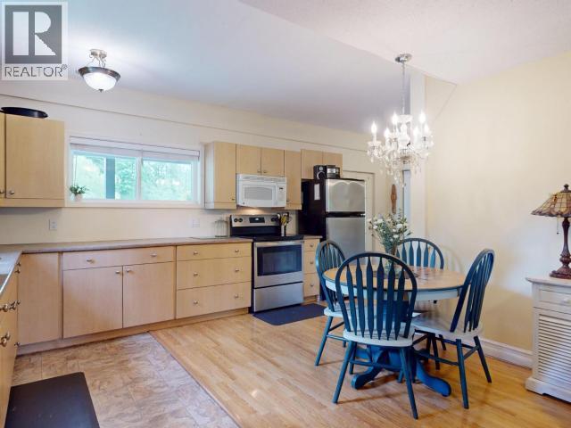 10067 HIGHWAY 101 - 43