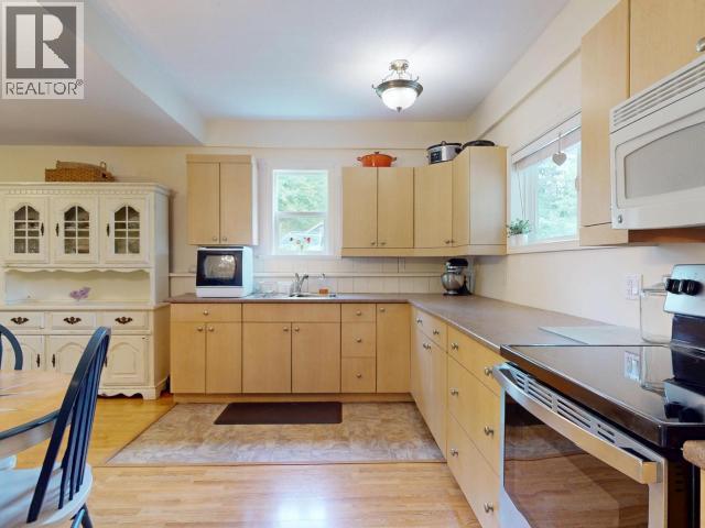 10067 HIGHWAY 101, Powell River