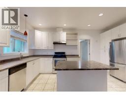 Kitchen - 2509 Graham St, Victoria, BC V8T3Y6 Photo 15