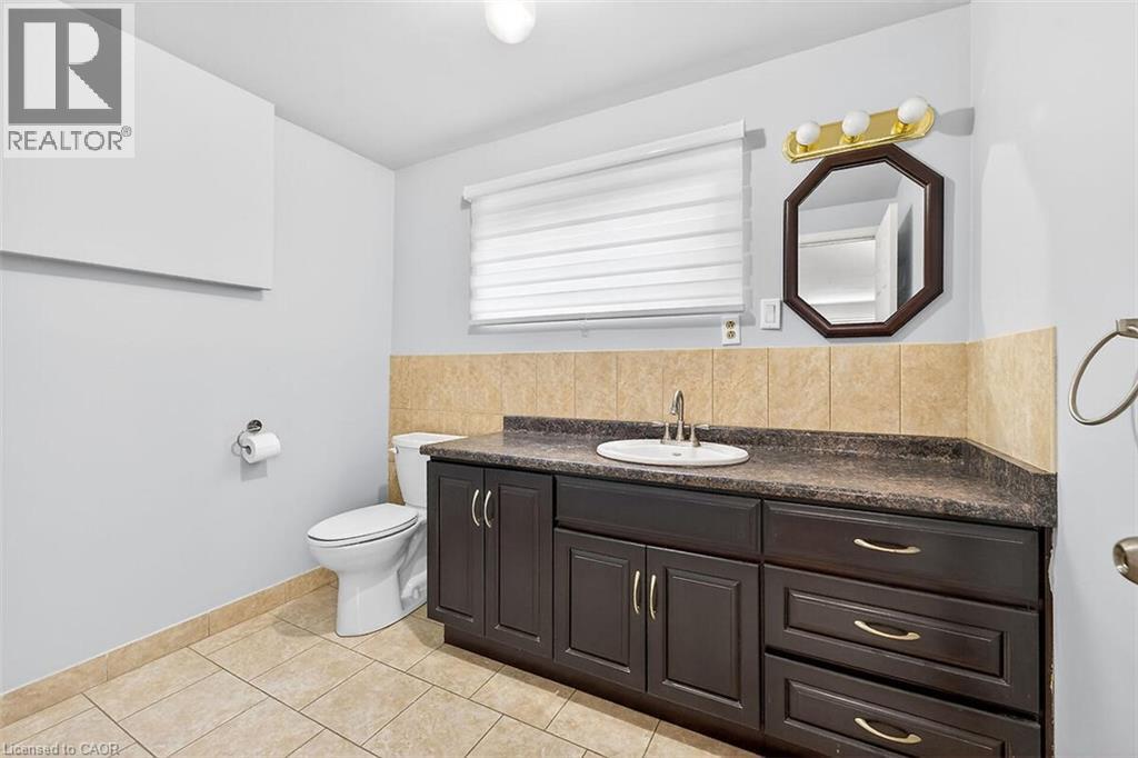 35 RANGEVIEW Court - 32