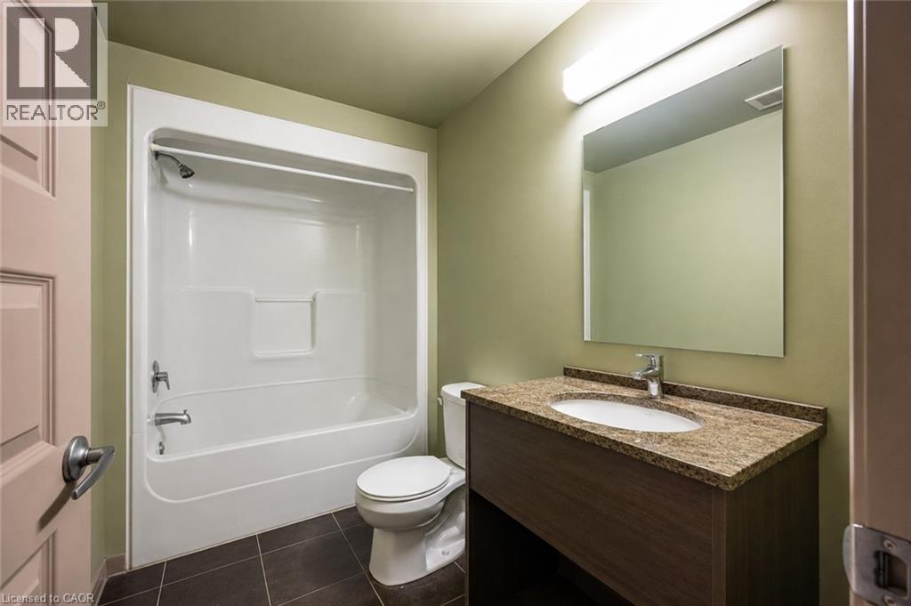 #404 8 HICKORY Street W - 14