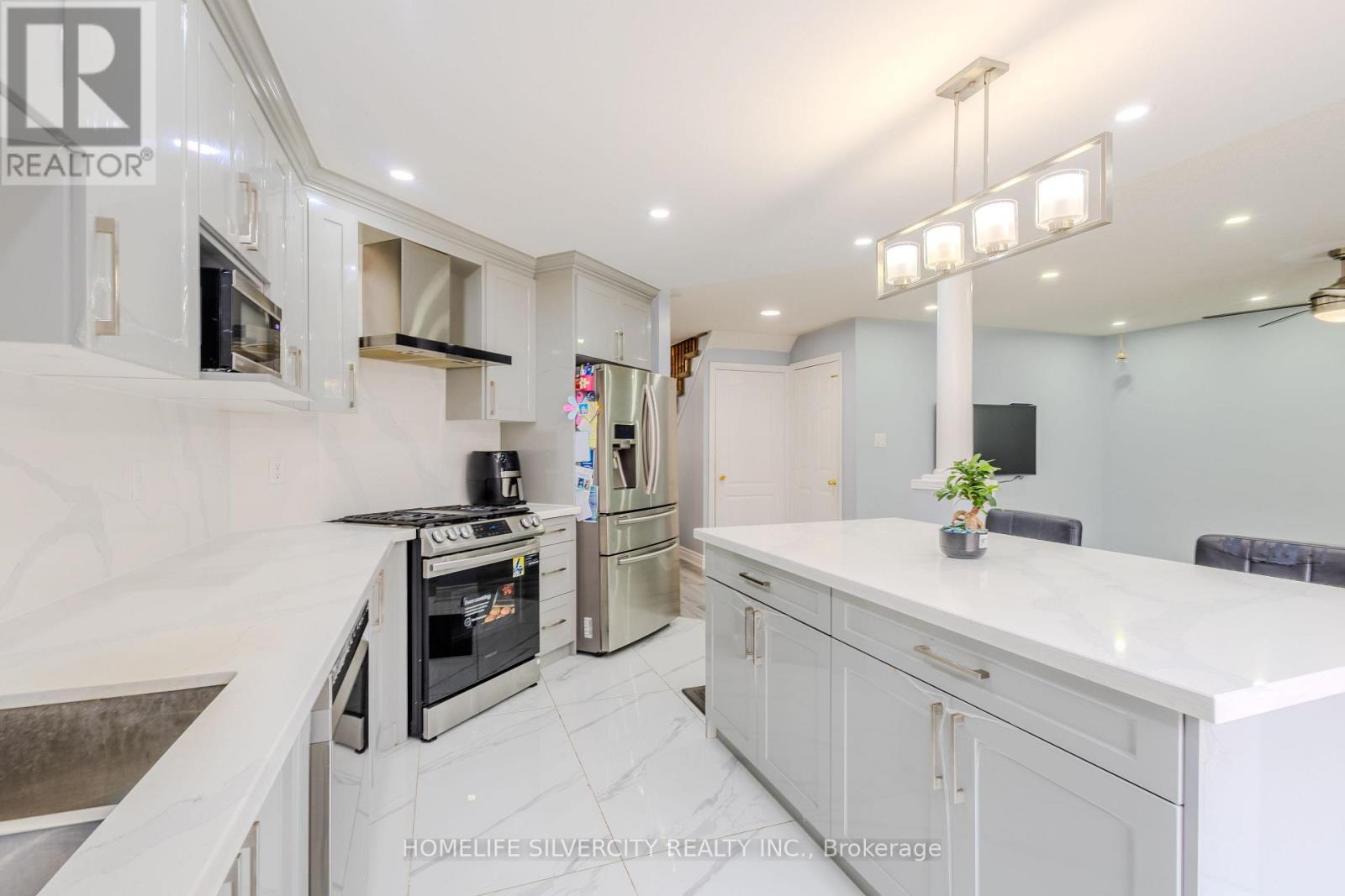 57 SAINTSBURY CRESCENT - 10