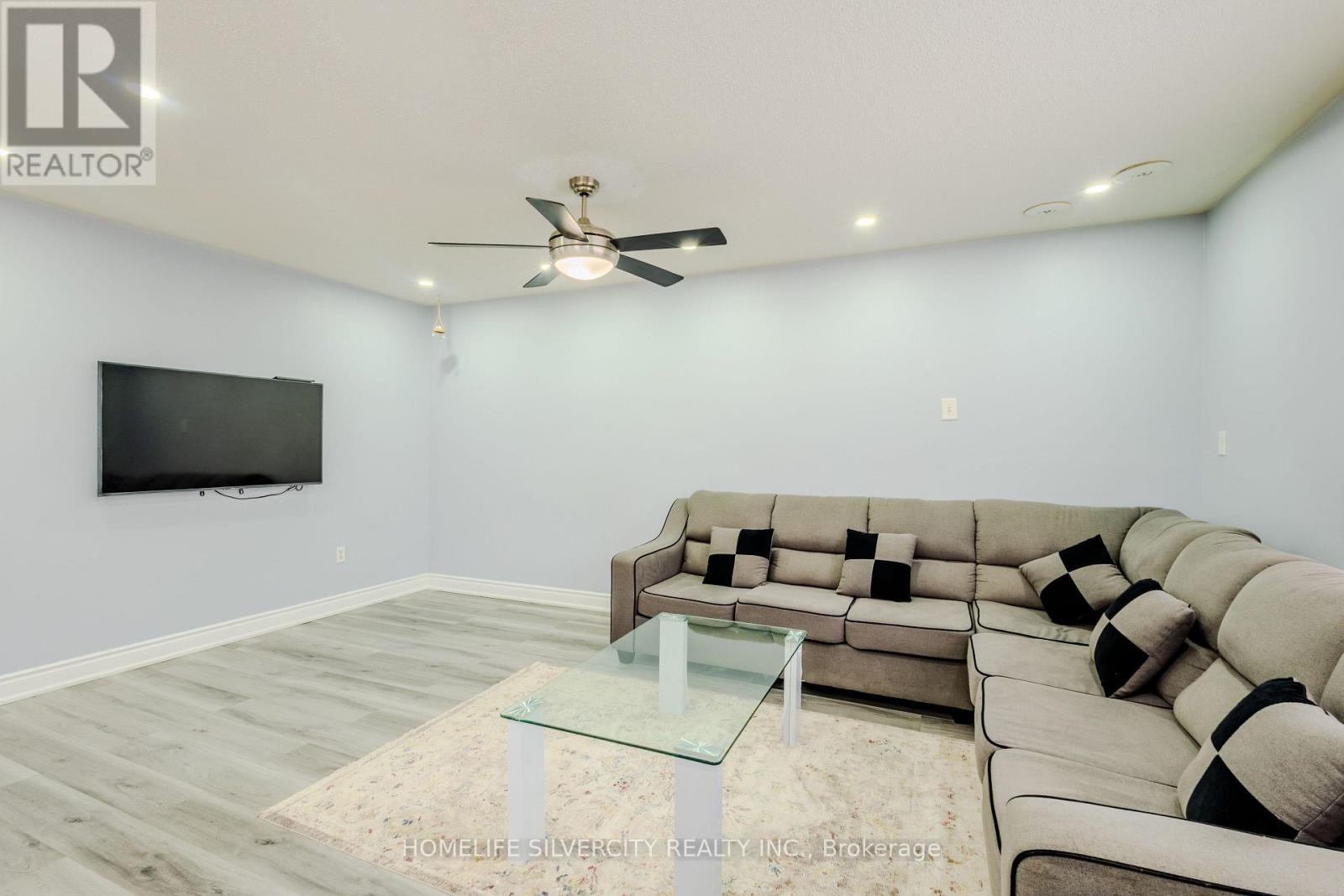57 SAINTSBURY CRESCENT - 12