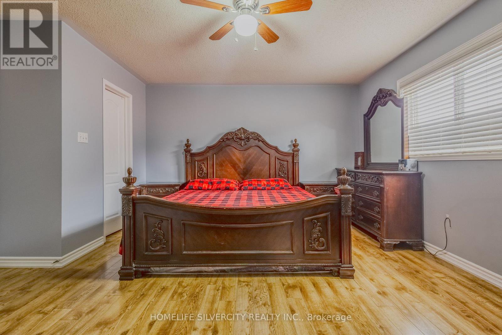 57 SAINTSBURY CRESCENT - 16