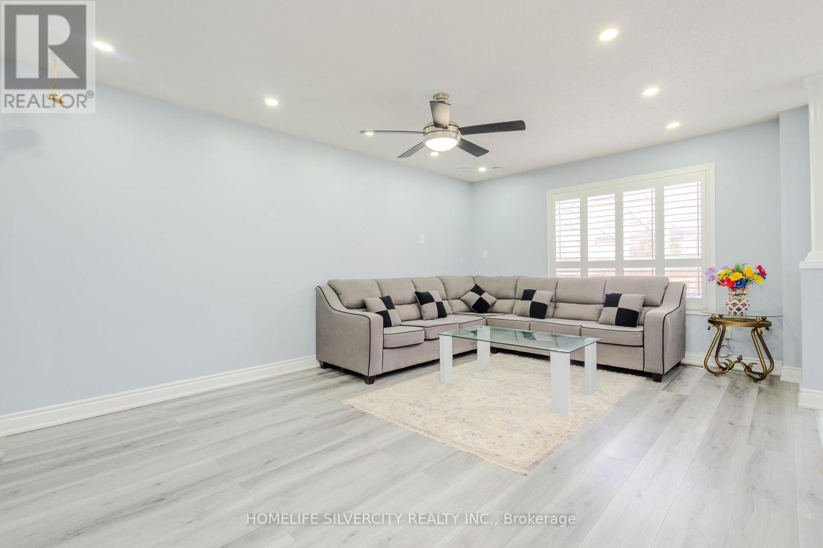 57 SAINTSBURY CRESCENT - 8
