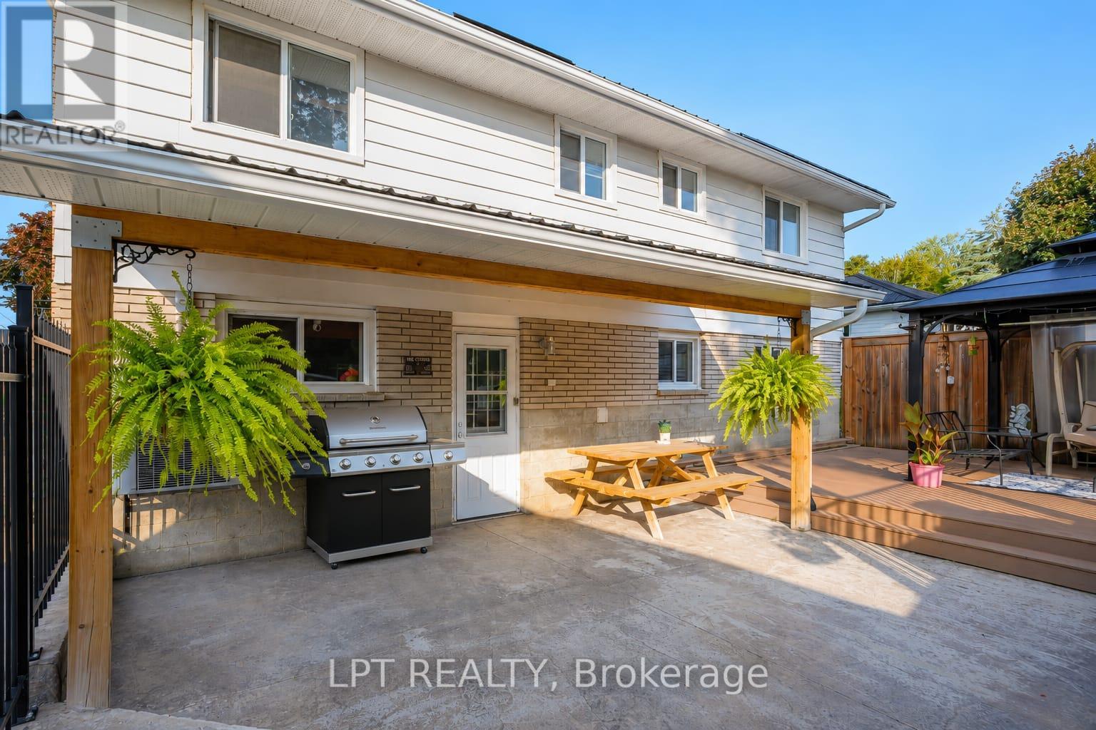 56 ST. PATRICK STREET - 28