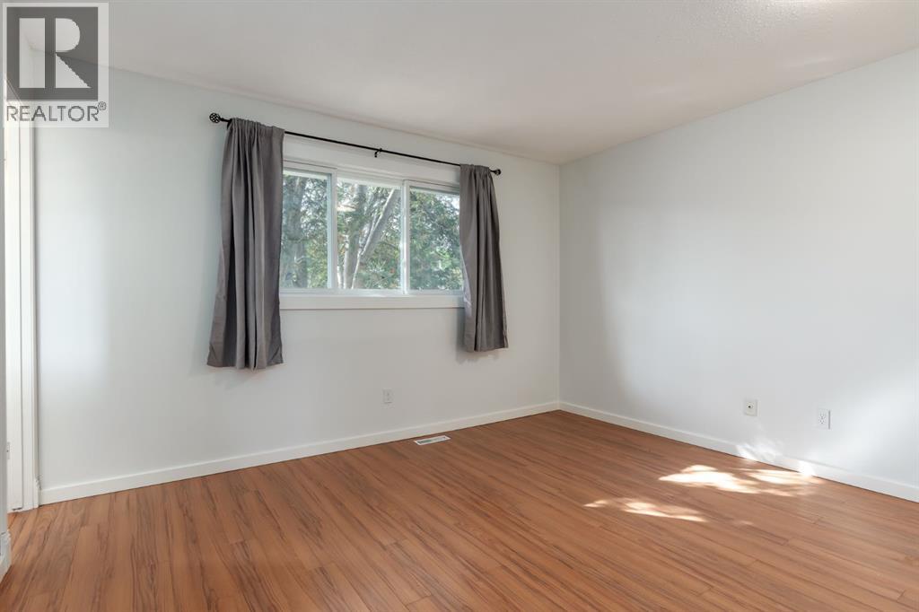 207 Whiteview Bay NE - 13