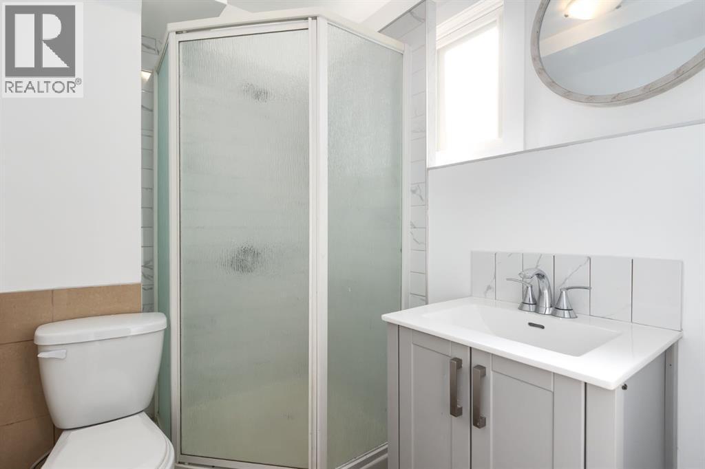 207 Whiteview Bay NE - 24