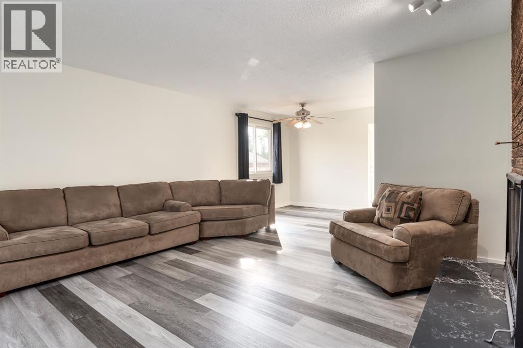 207 Whiteview Bay NE - 9