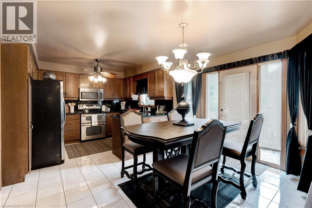 9 SUGARBERRY Court - 11