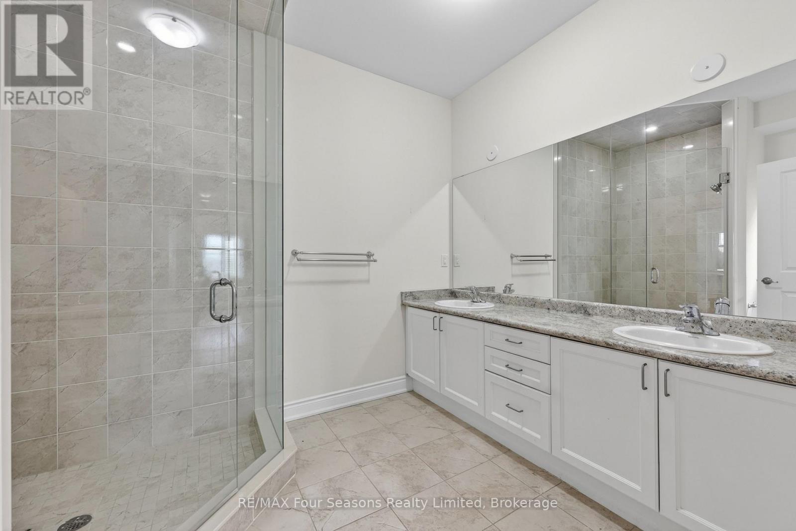 100 KARI CRESCENT - Image 15