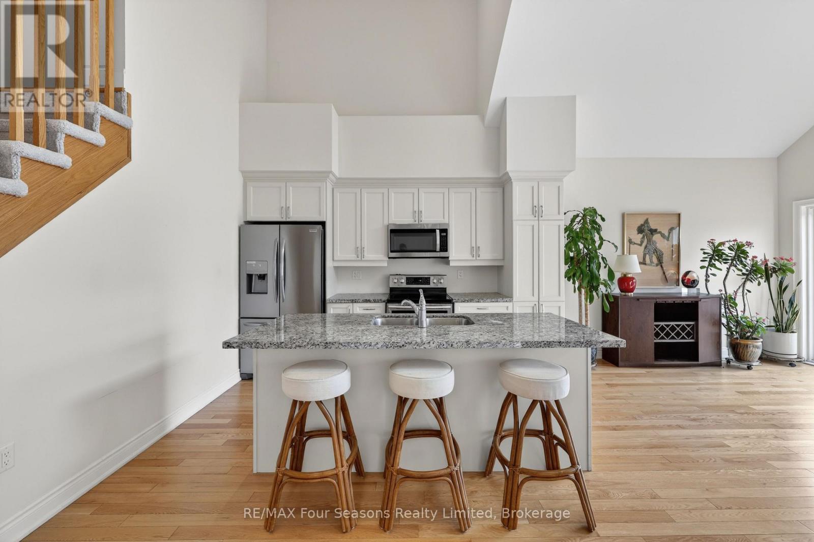 100 KARI CRESCENT - 2