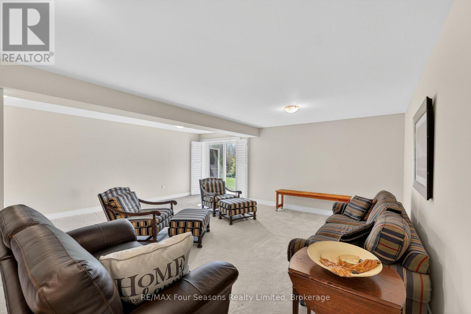 100 KARI CRESCENT - Image 24