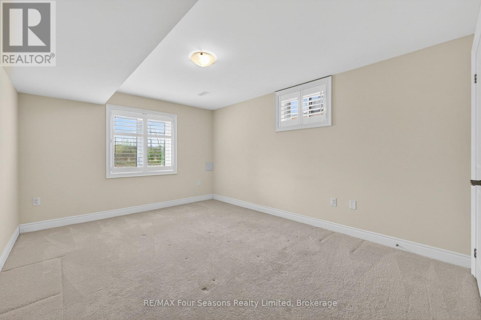 100 KARI CRESCENT - Image 27