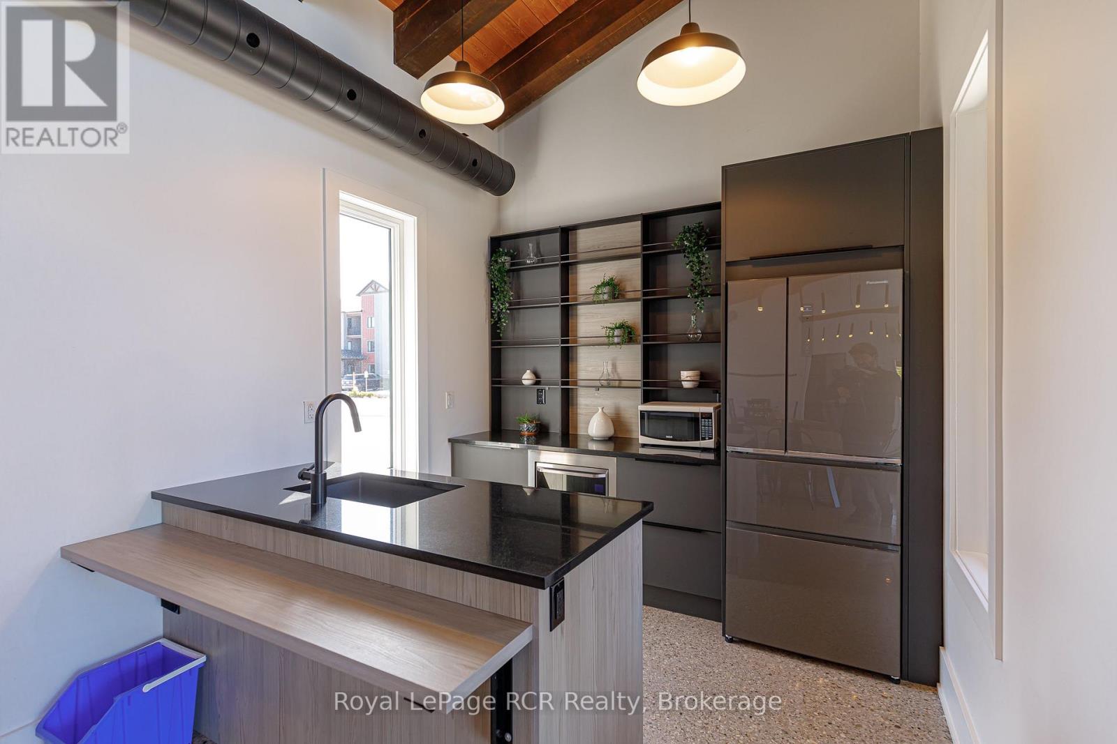 #102 11 BECKWITH LANE - 22