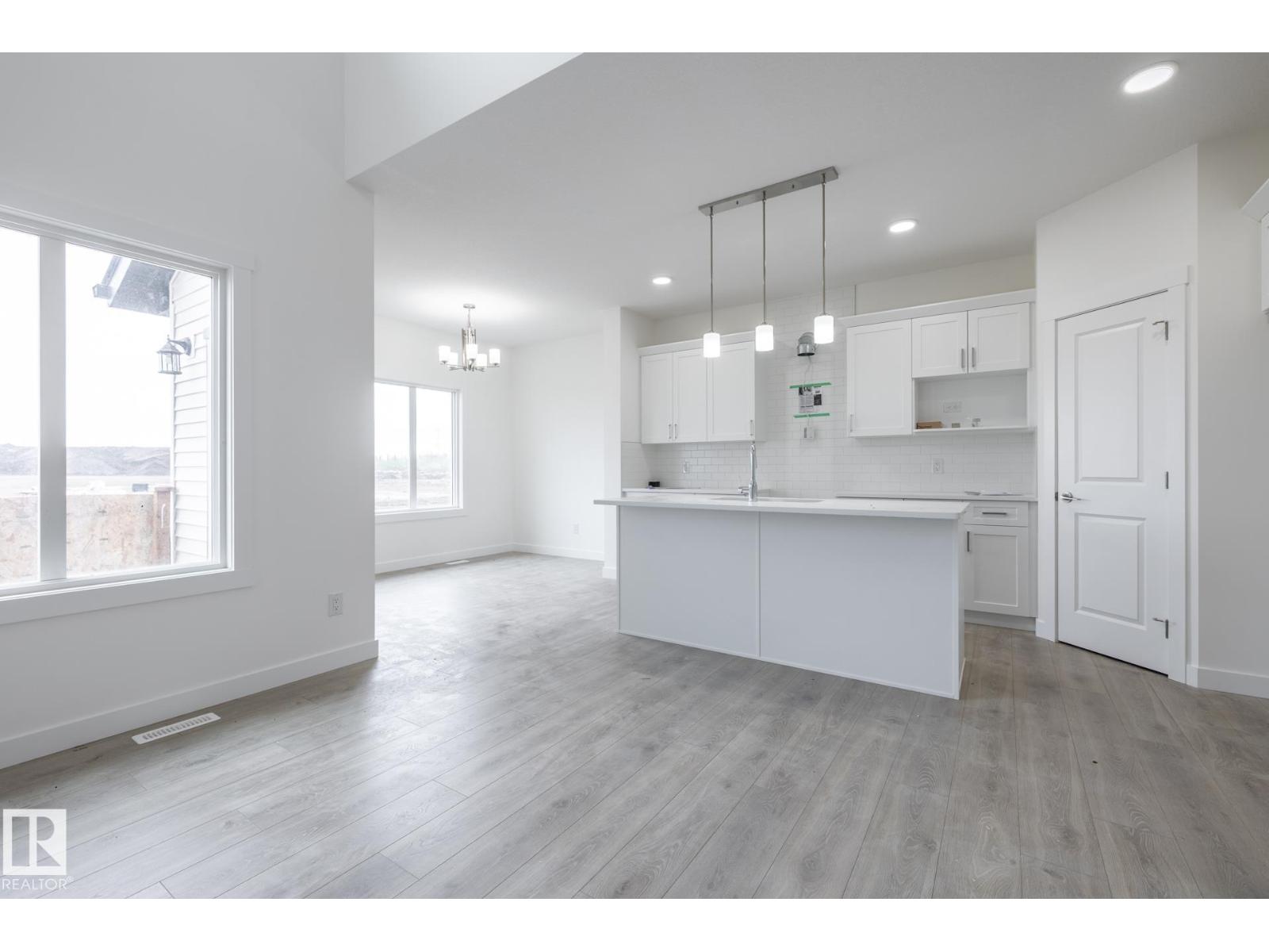 319 157 AV NE - Image 2