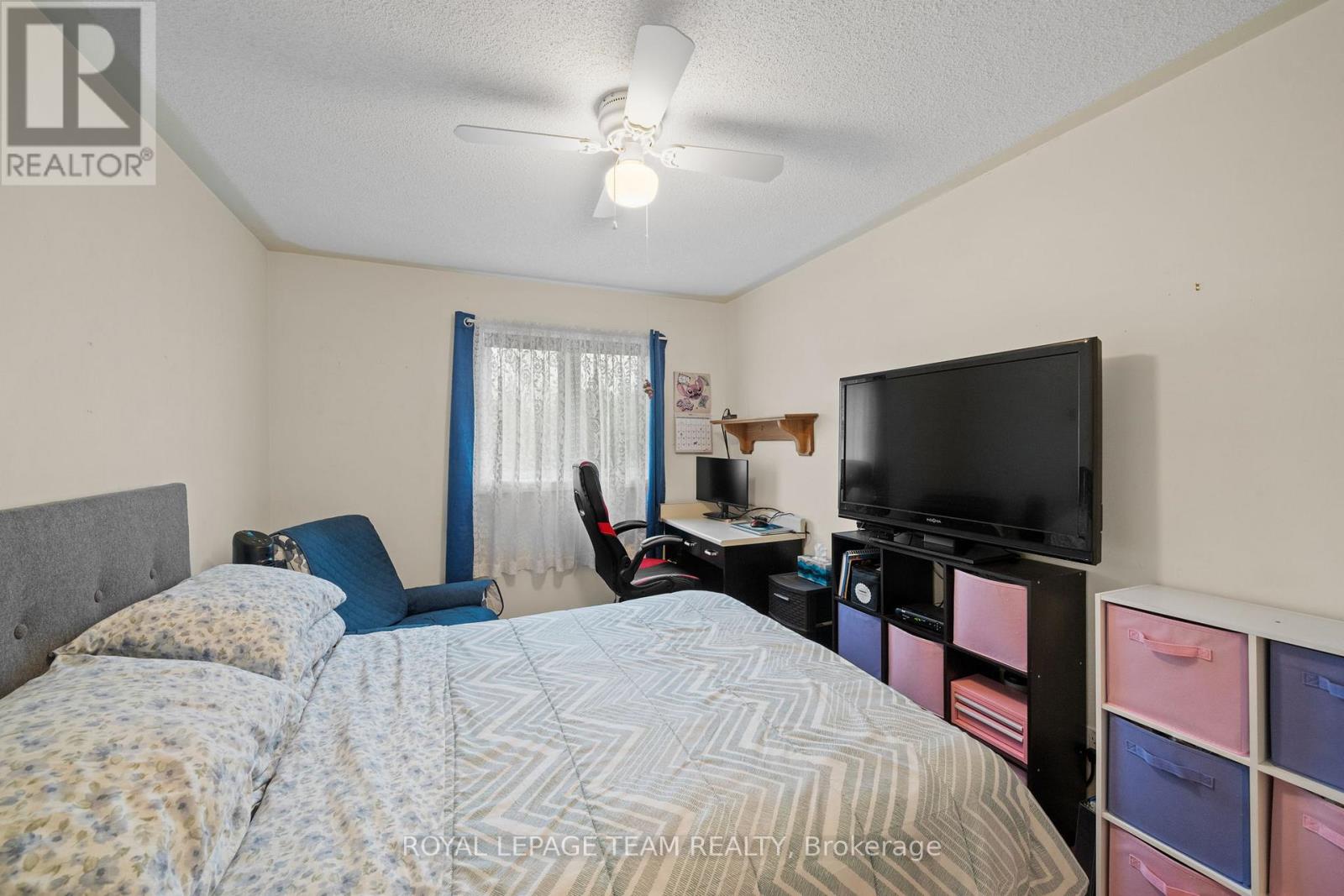 134 TOROK DRIVE - 19