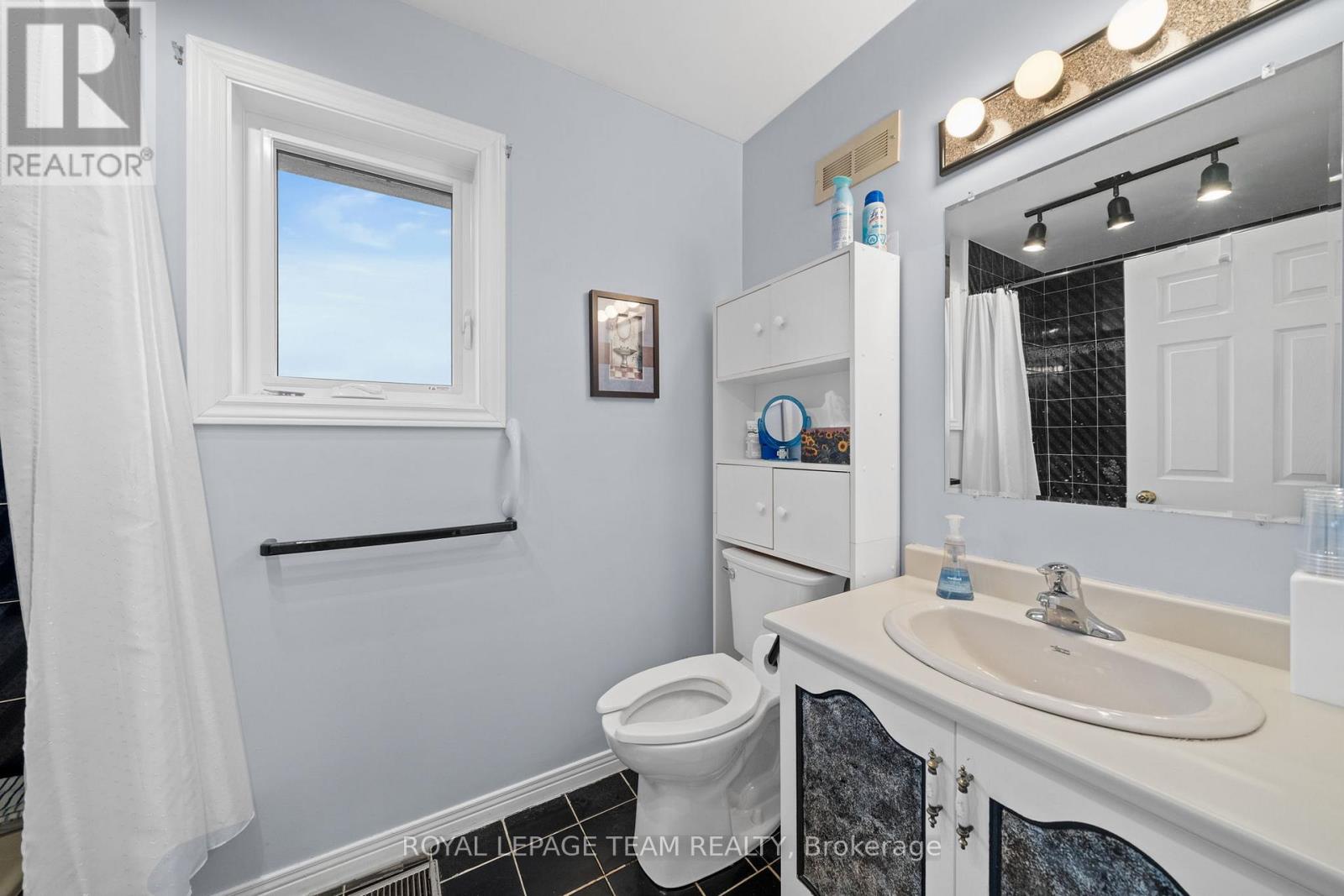134 TOROK DRIVE - 24