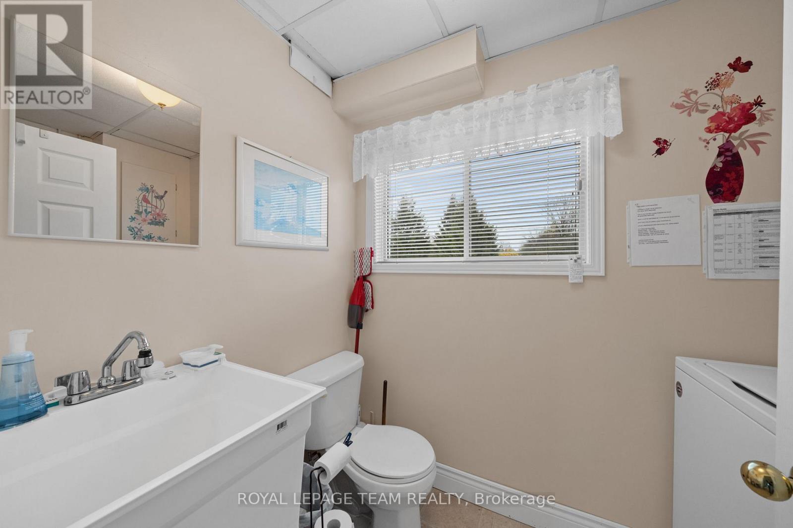 134 TOROK DRIVE - 31