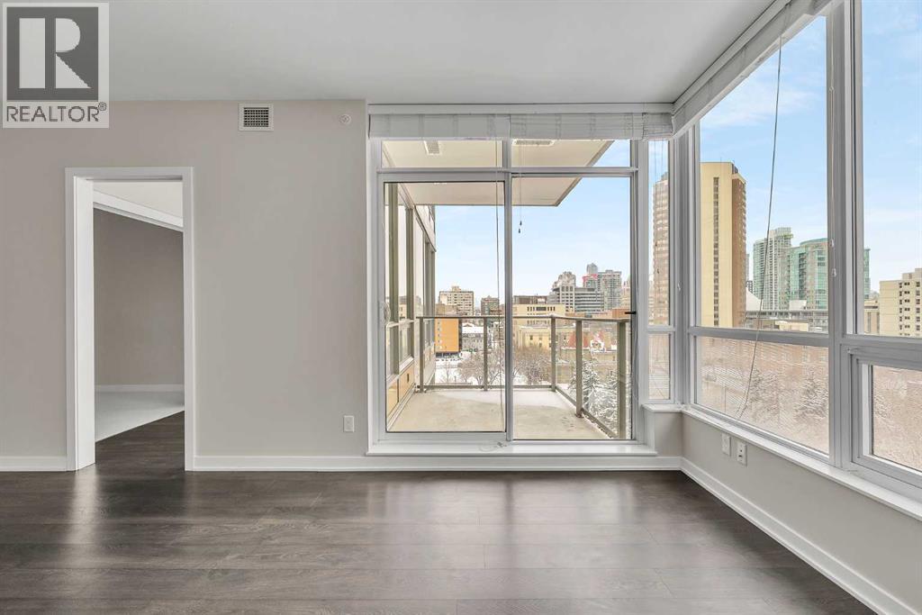 #815 626 14 Avenue SW - 11