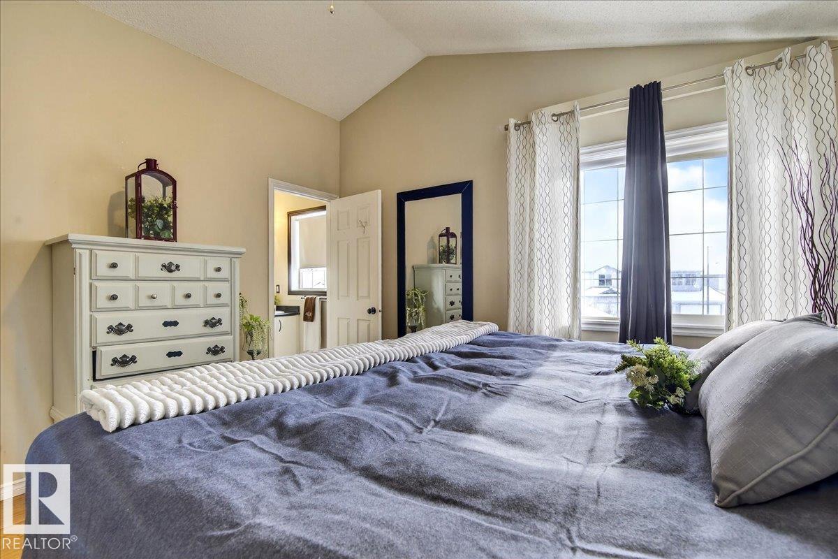 3518 18 ST NW - 29