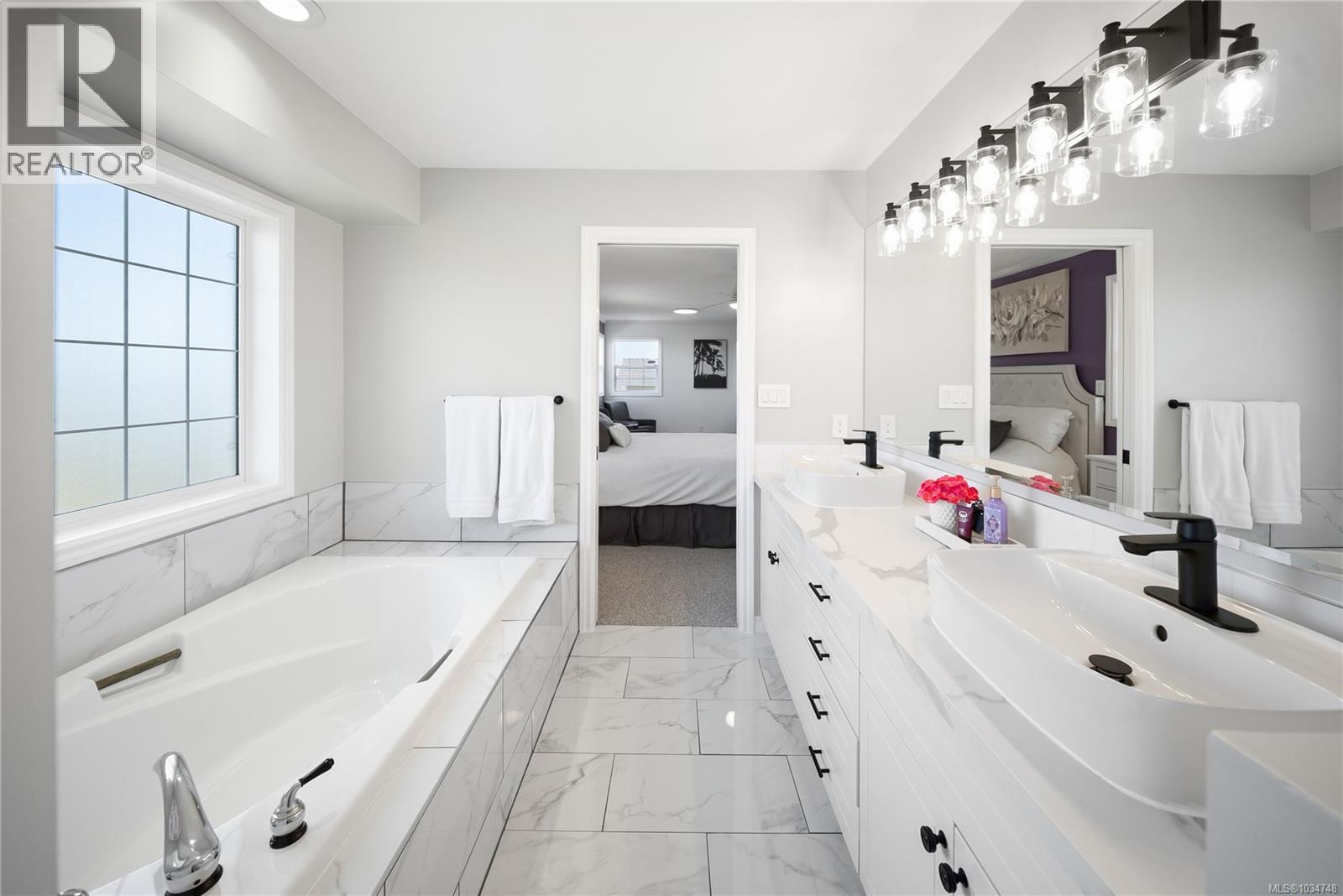 6258 McRobb Ave - 25