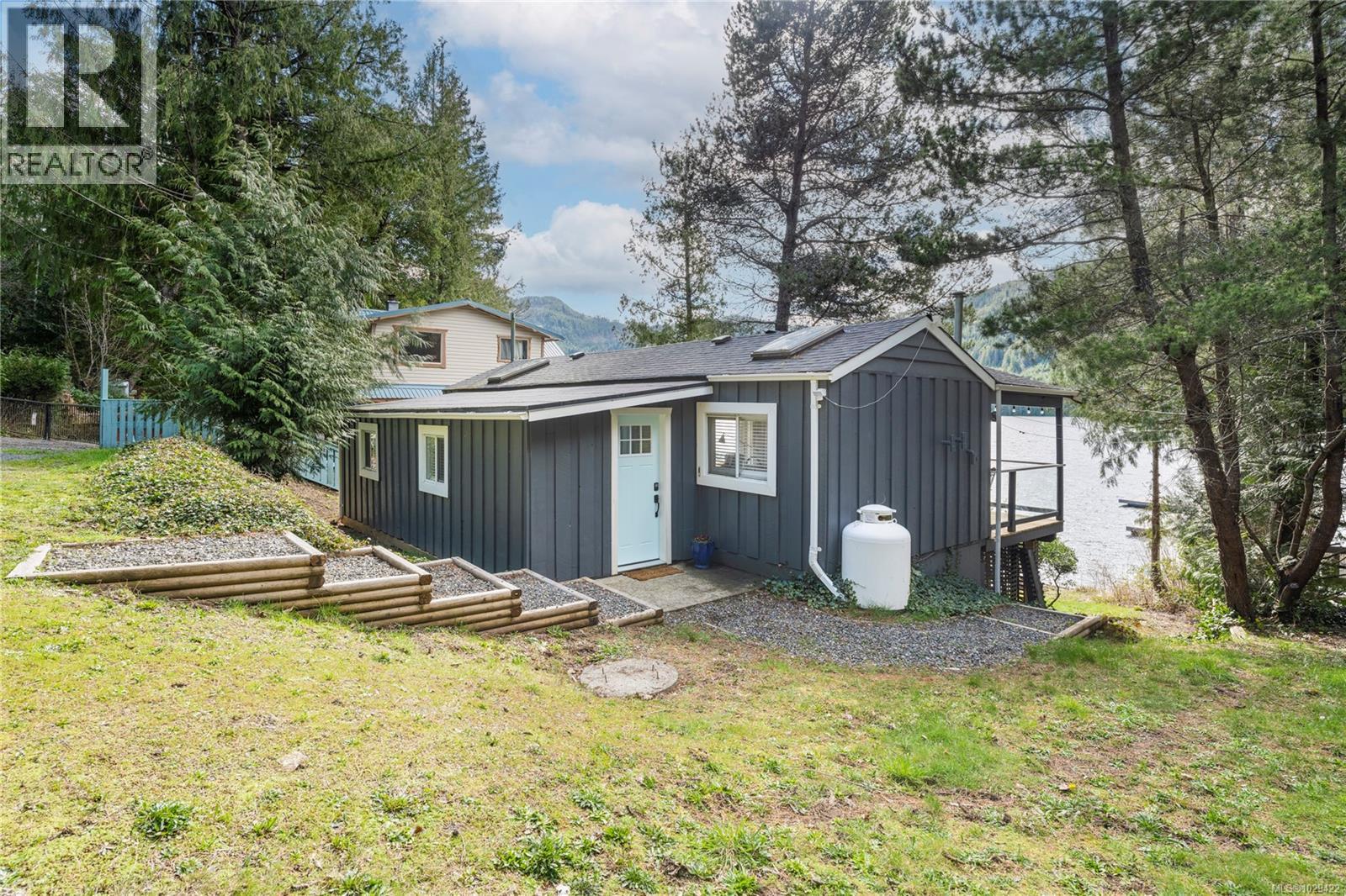 3470 Horne Lake Caves Rd - 6