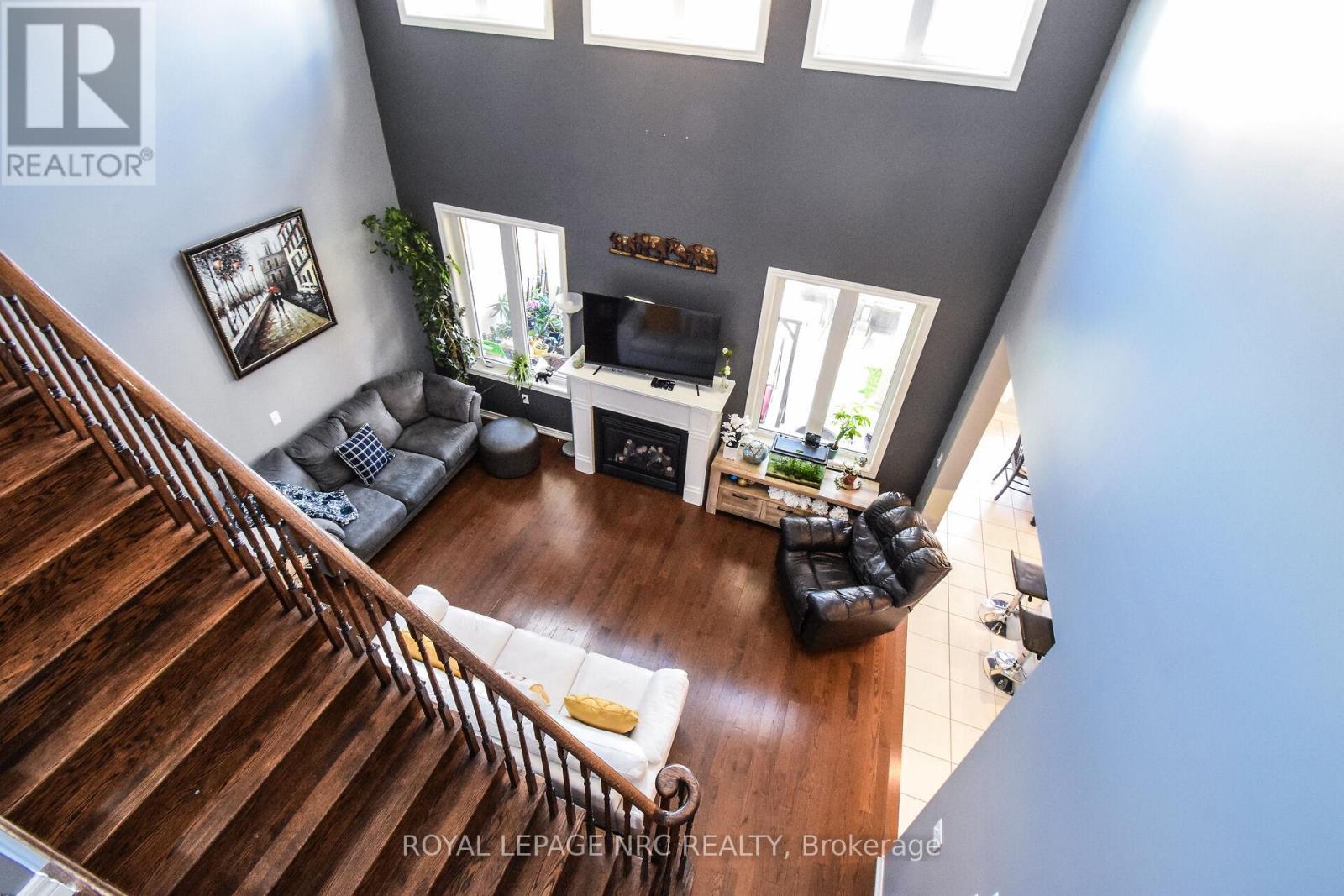 4343 CHEMONDA STREET - 6
