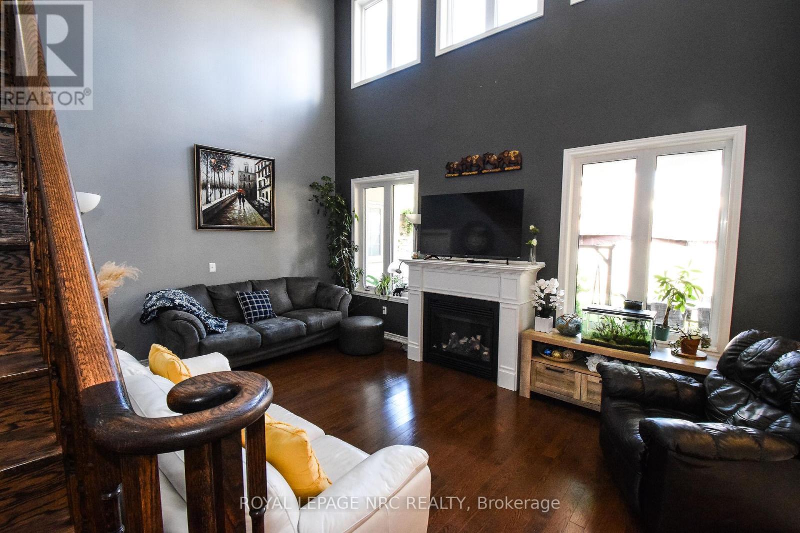 4343 CHEMONDA STREET - 8