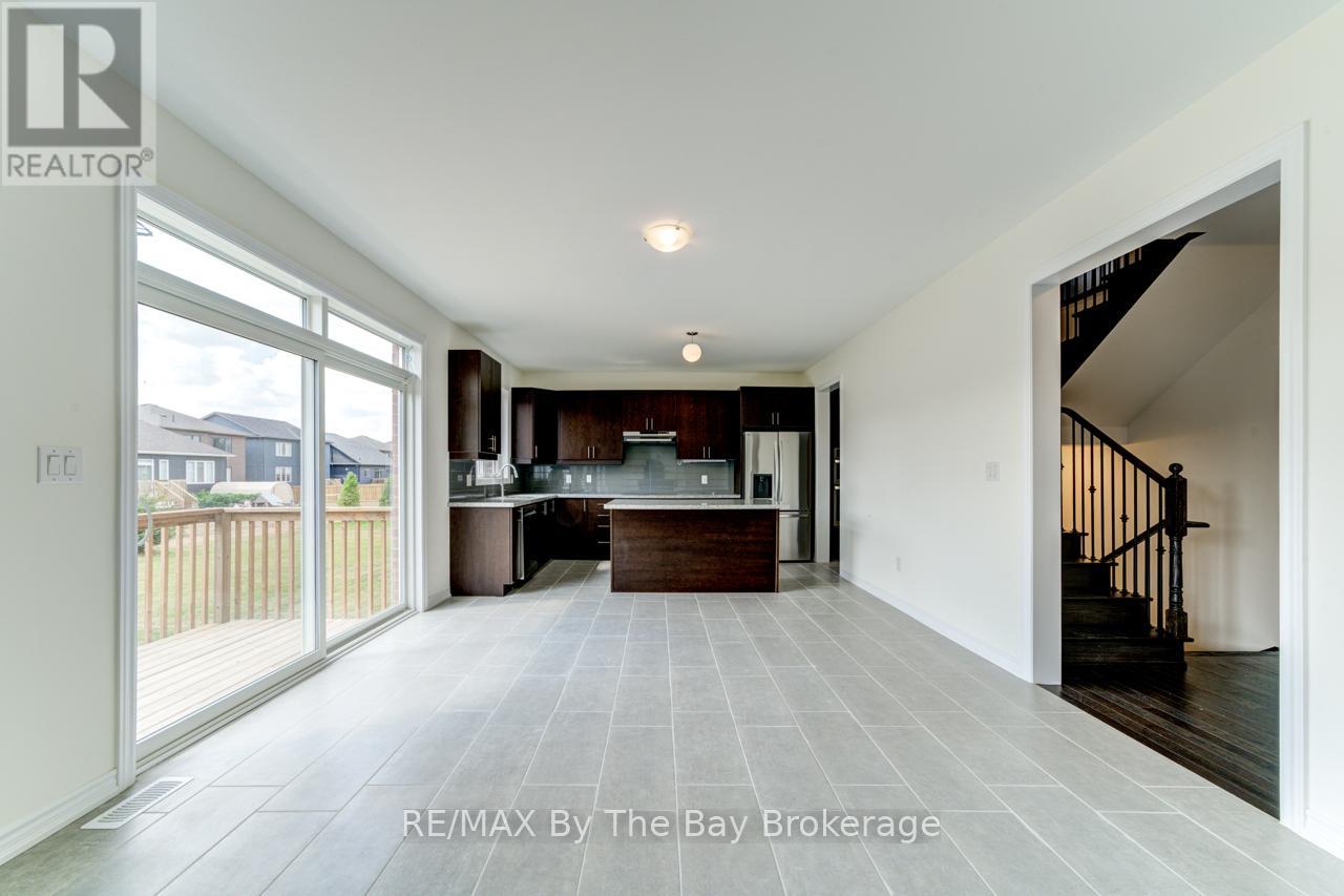 174 MAPLESIDE DRIVE - 7