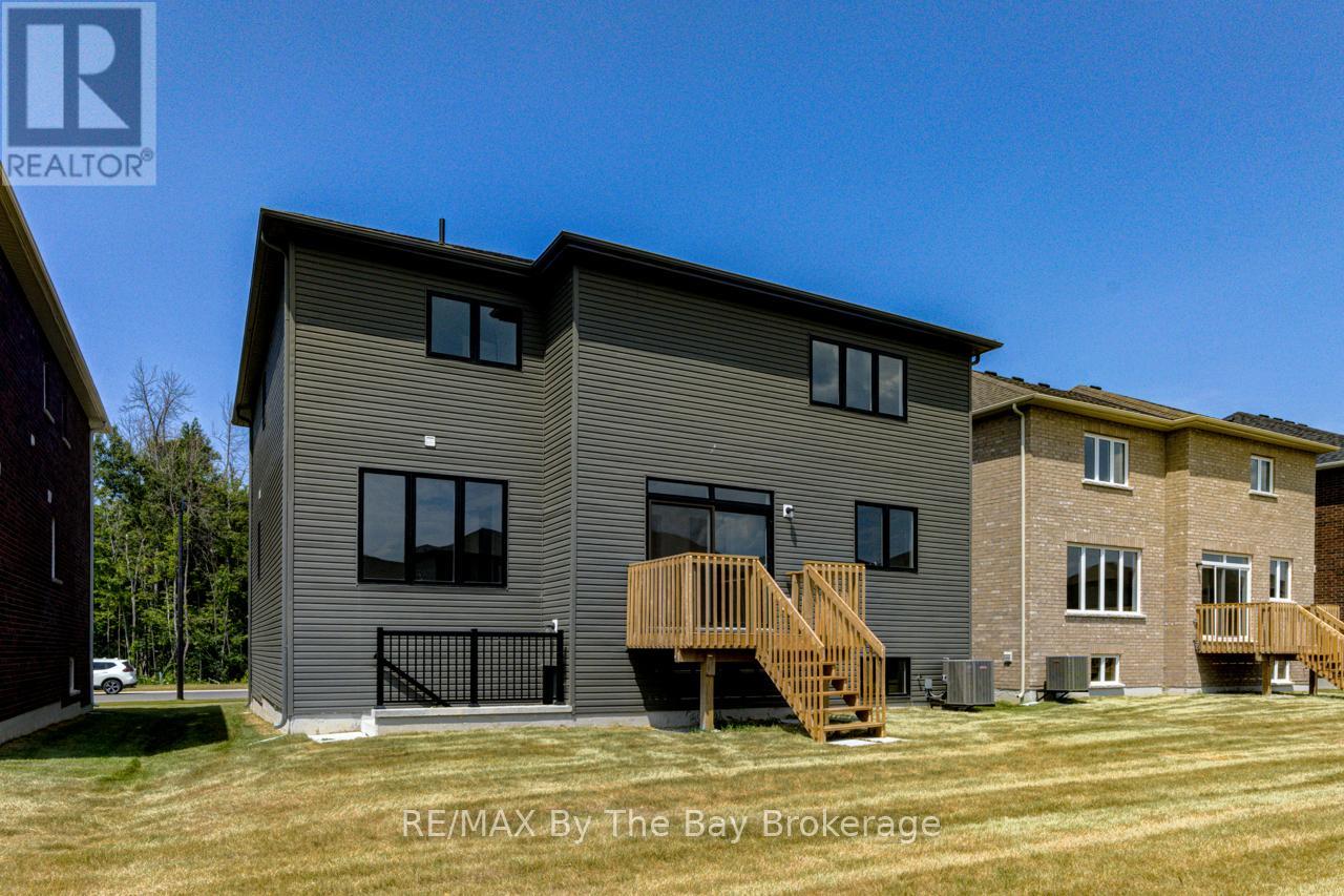 182 MAPLESIDE DRIVE - 35