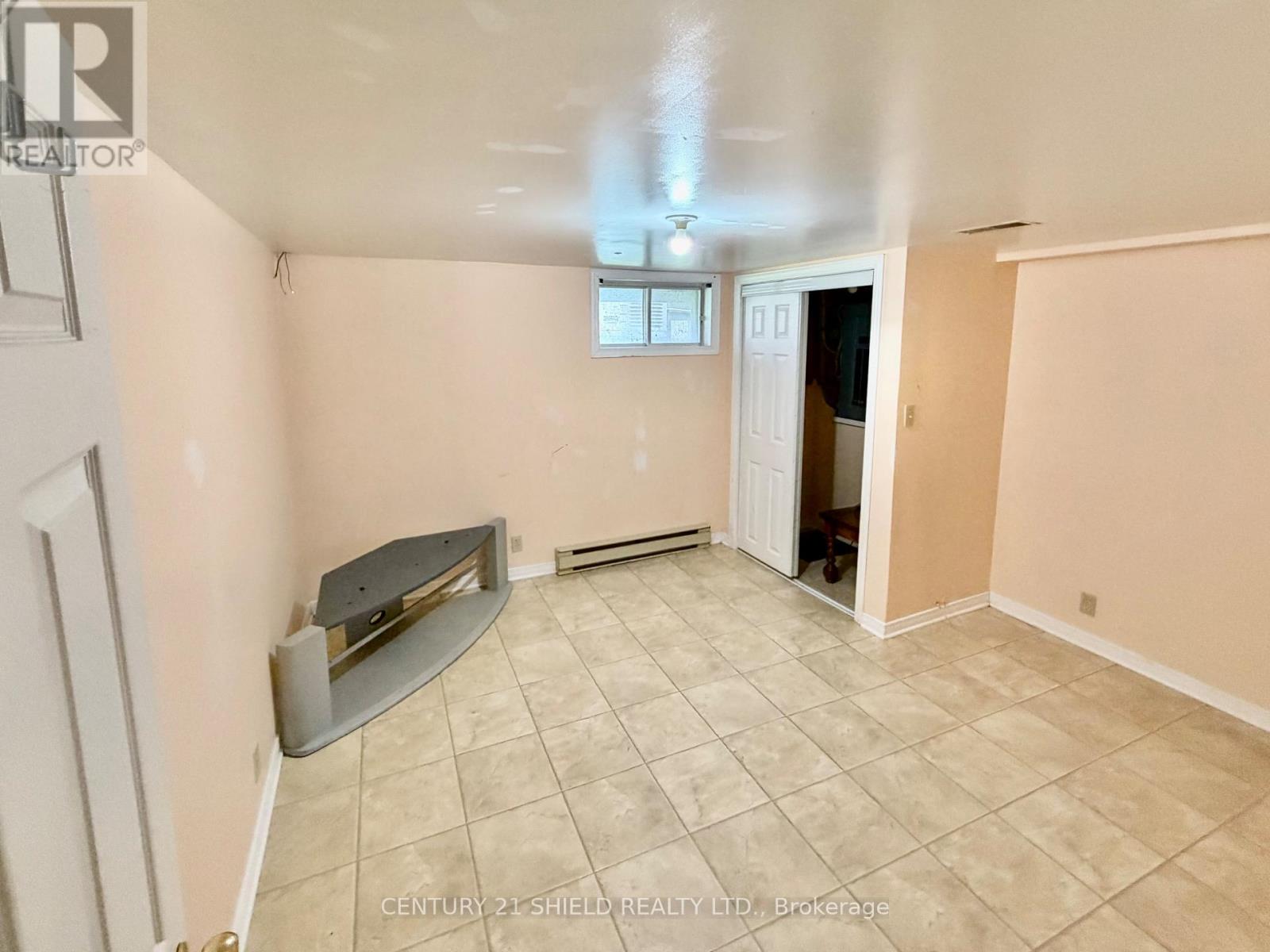 17637 ISLAND RD ROAD E - 25