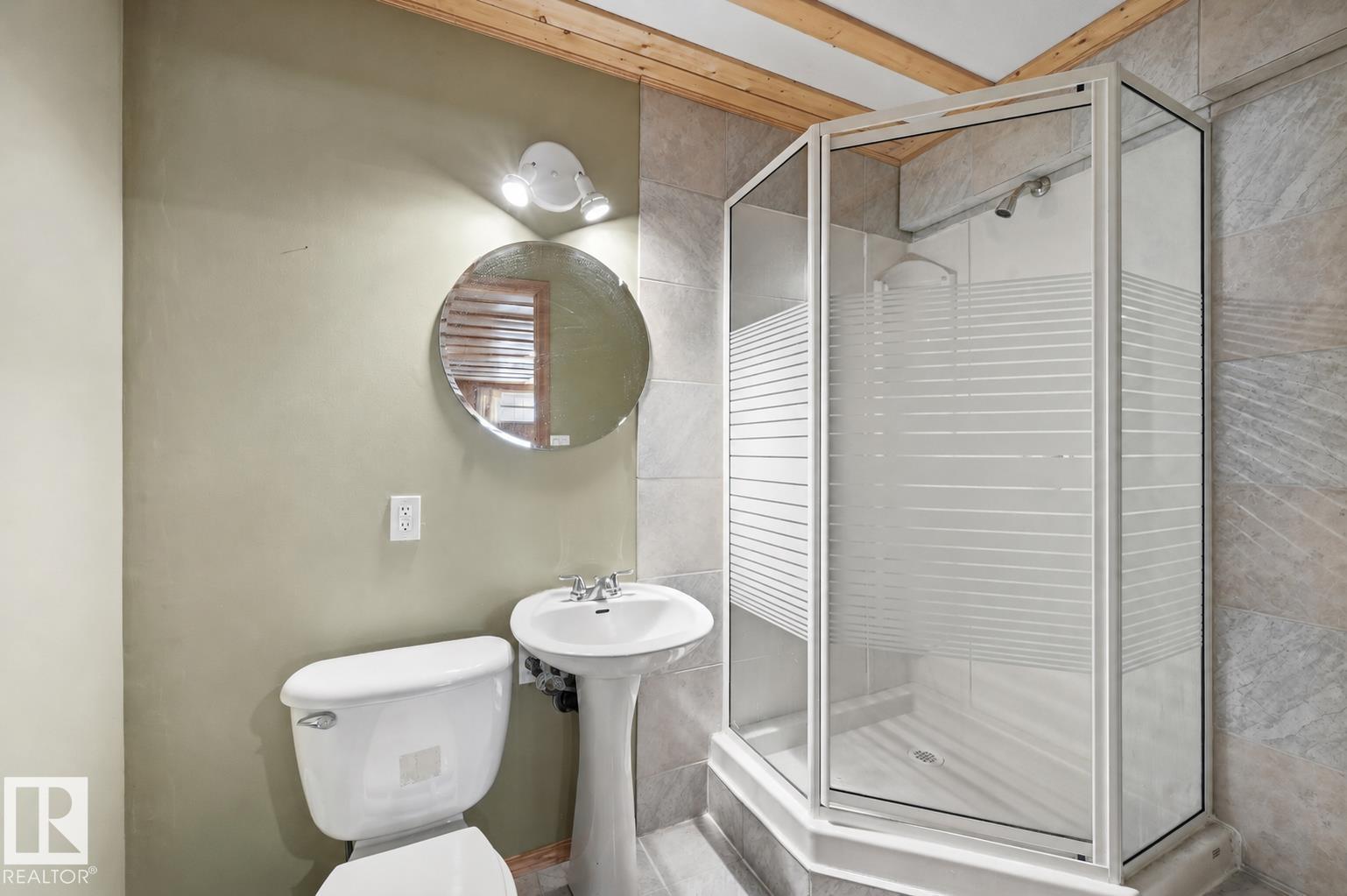 4831 147 AV NW - 39