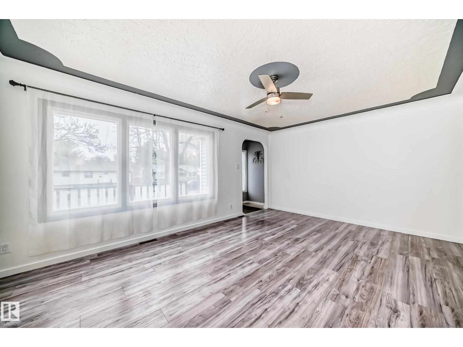 12030 48 ST NW - 10