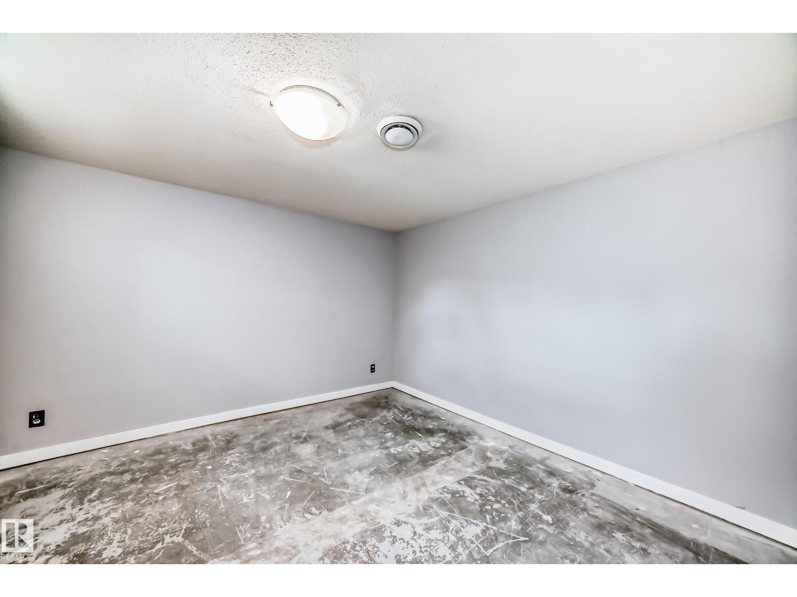 12030 48 ST NW - 25