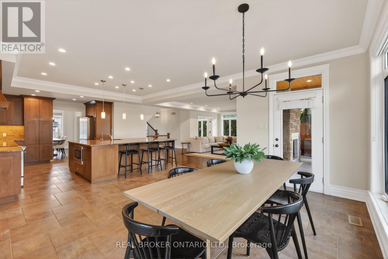 465 LOCKMASTER CRESCENT - 19