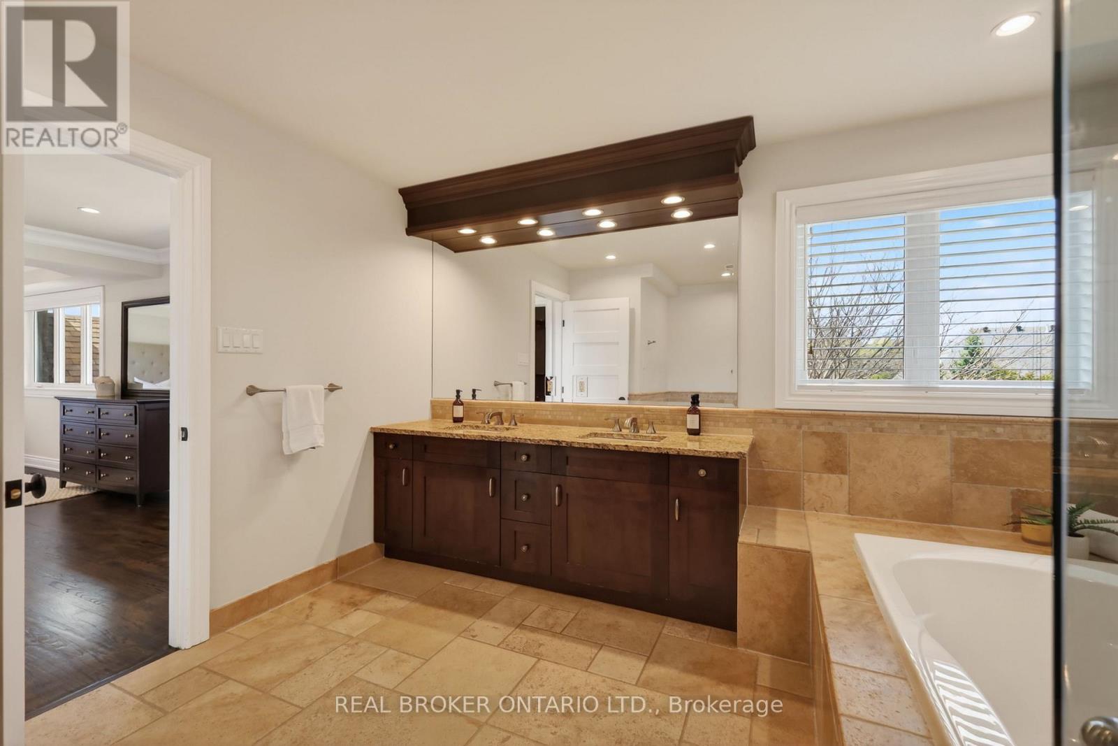 465 LOCKMASTER CRESCENT - 29