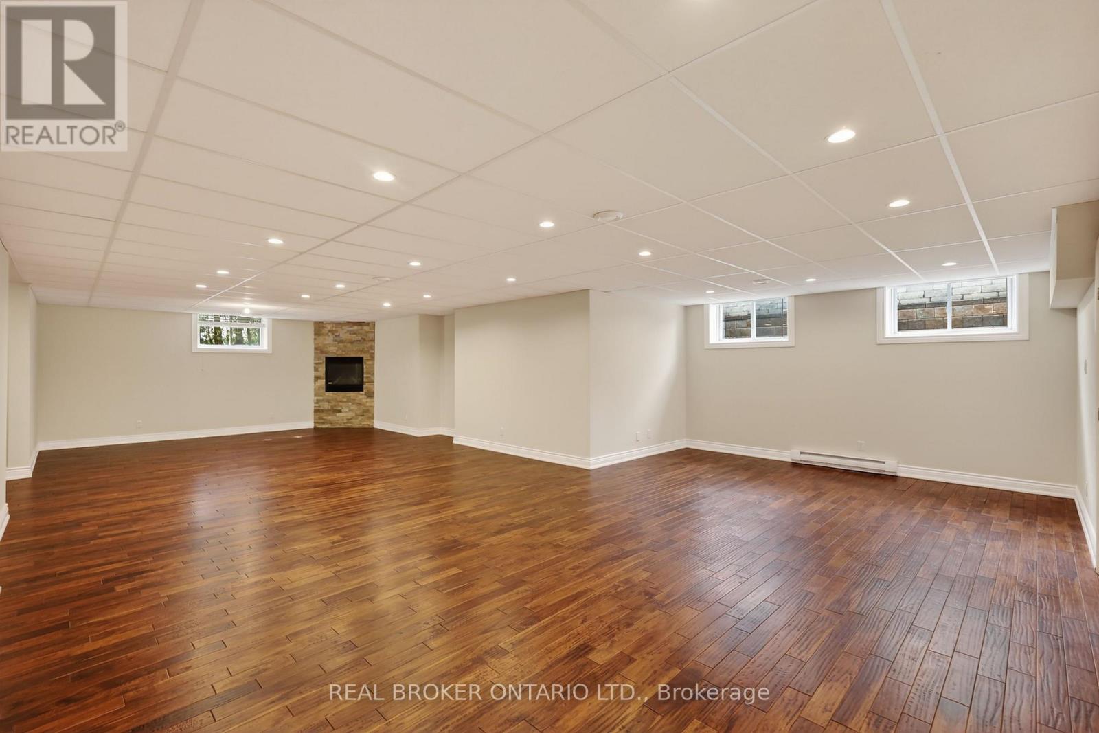 465 LOCKMASTER CRESCENT - 46