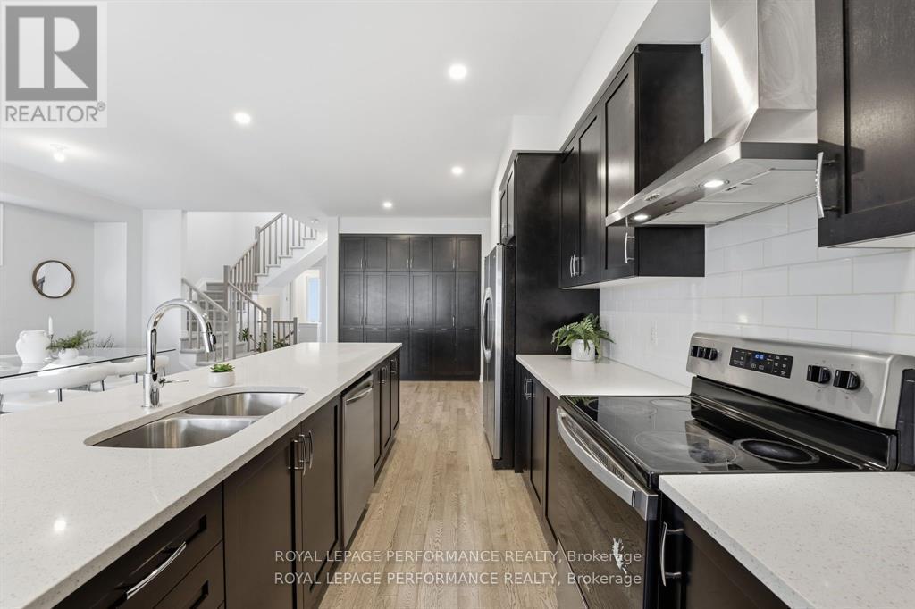 162 LUMEN PLACE - 13