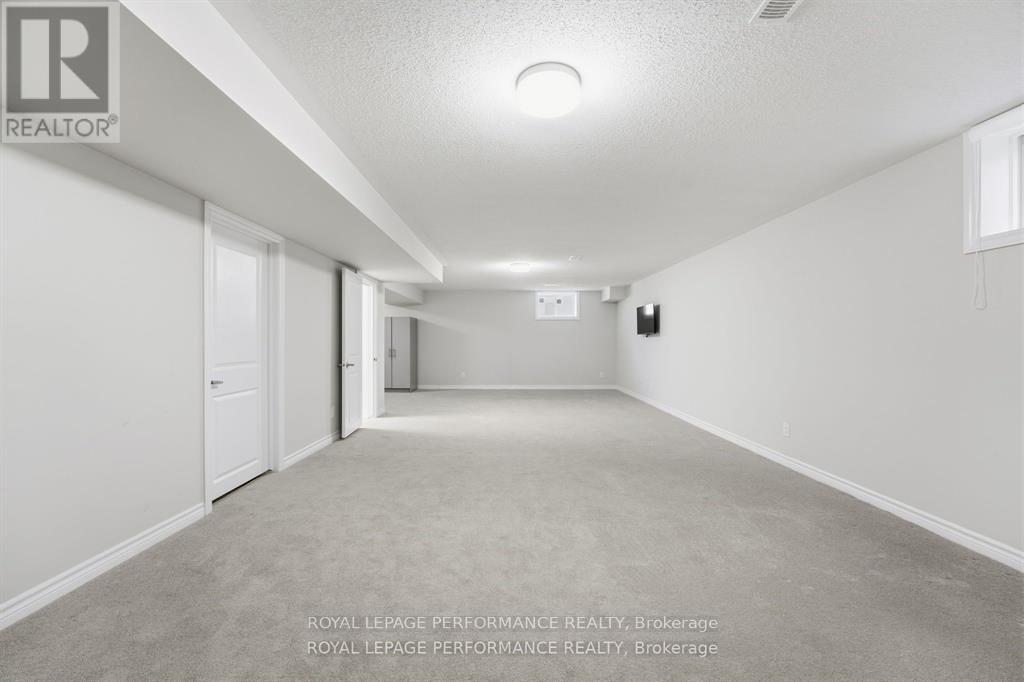 162 LUMEN PLACE - 35