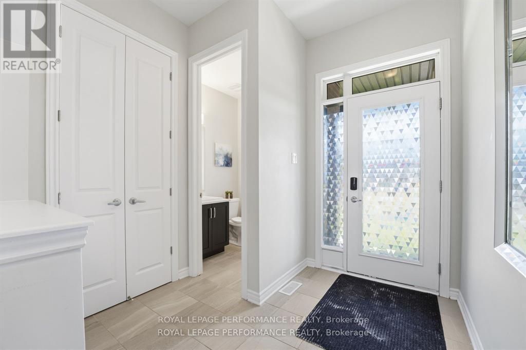 162 LUMEN PLACE - 4