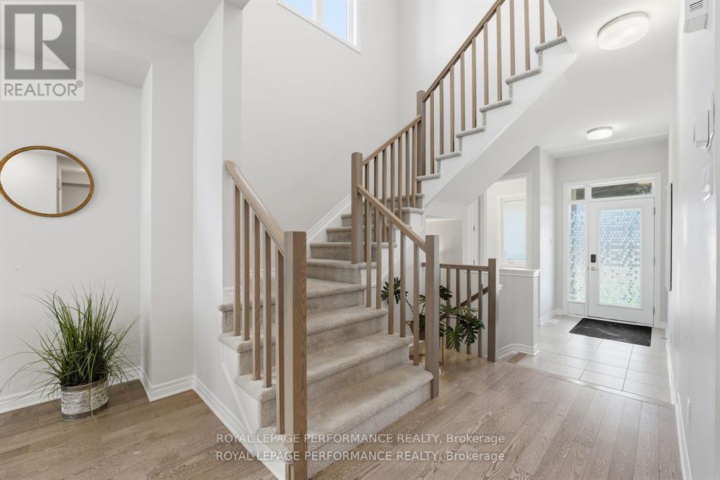 162 LUMEN PLACE - 5