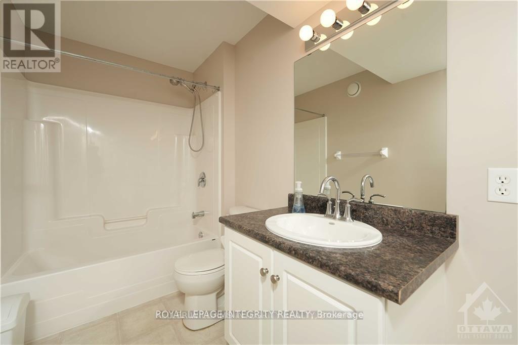 6 Bed, 4 Bath House for Rent in Ottawa – 404 KILMARNOCK WAY, Ottawa – MLS# X13131478 - Image 5