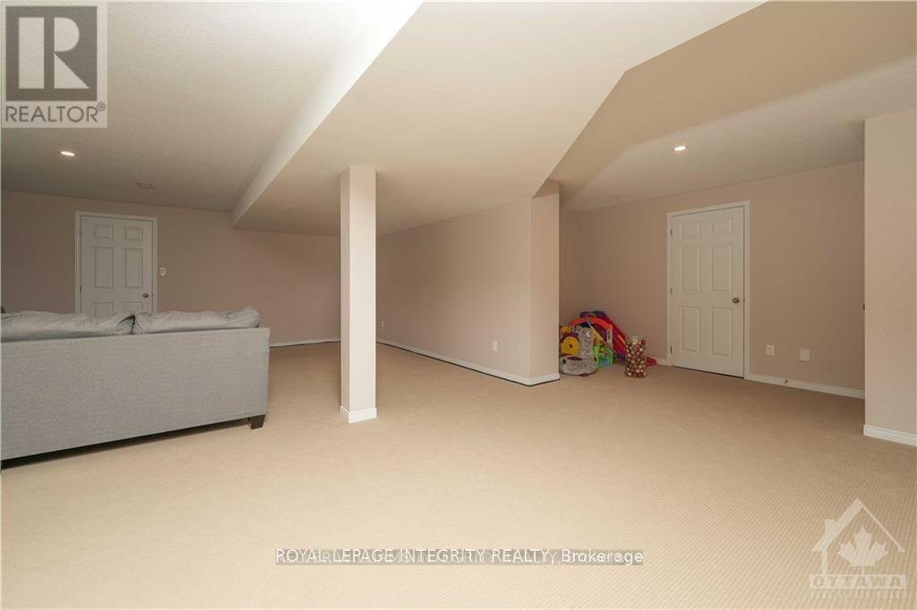 6 Bed, 4 Bath House for Rent in Ottawa – 404 KILMARNOCK WAY, Ottawa – MLS# X13131478 - Image 19