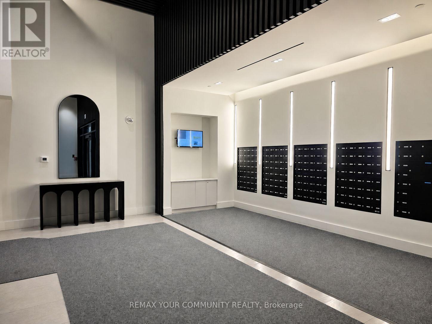 #202W 3 ROSEWATER STREET - 12