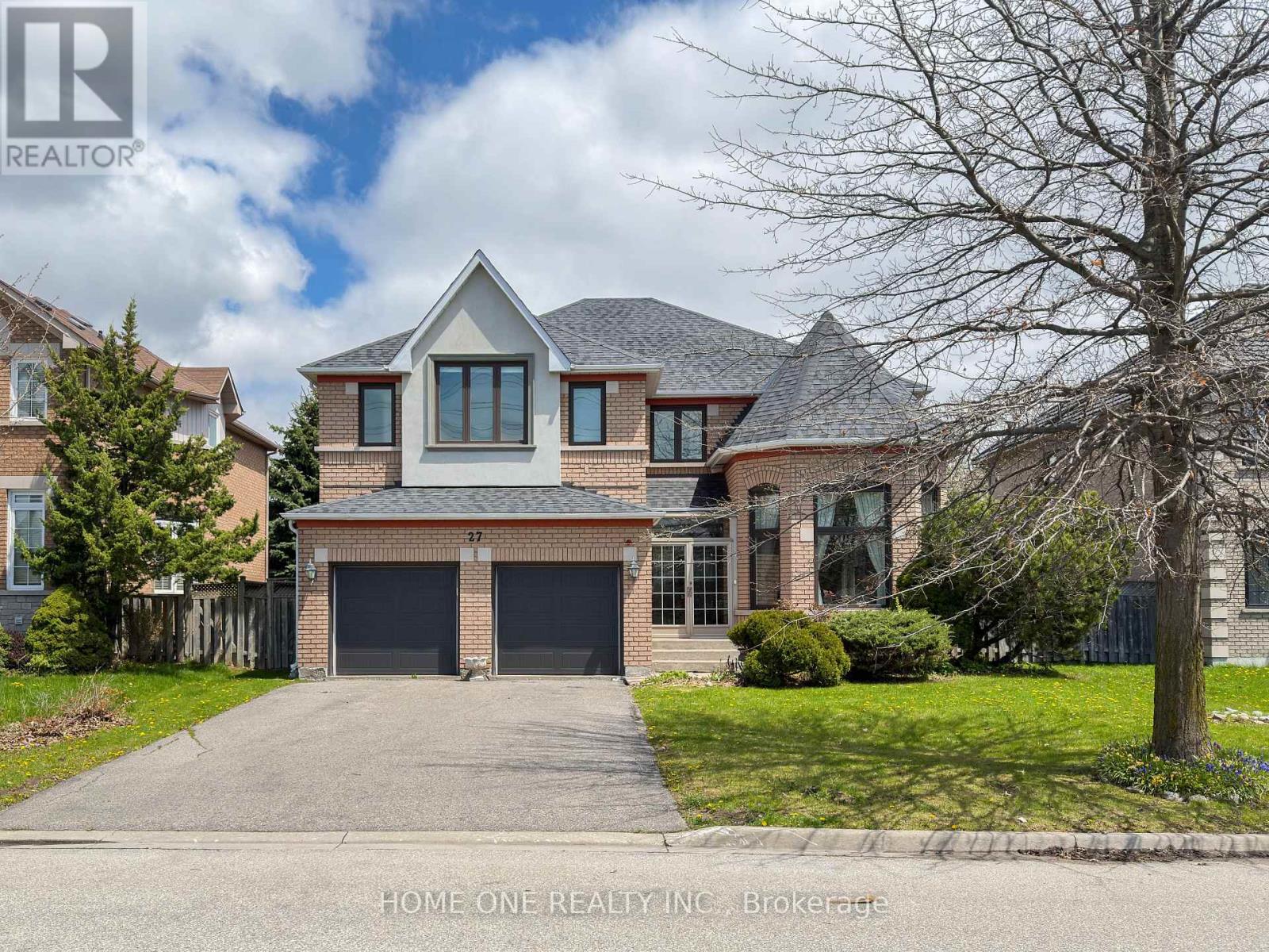 27 MOSES CRESCENT - 1