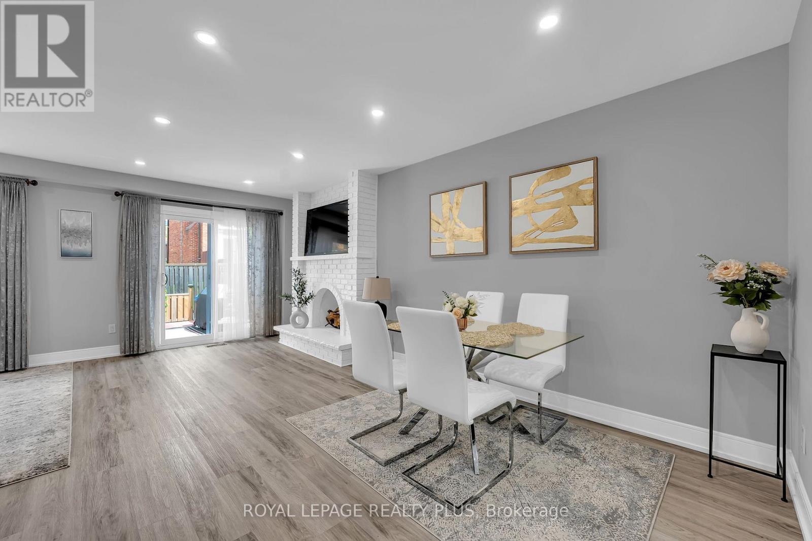 #39 1755 RATHBURN ROAD E - 11