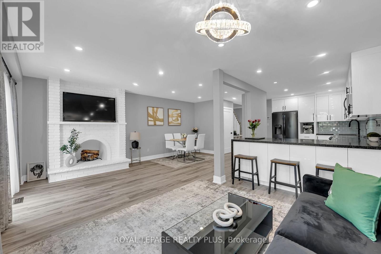 #39 1755 RATHBURN ROAD E - 12
